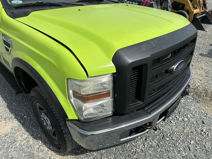 2010-ford-f250-image-24