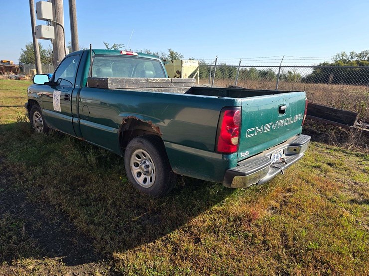 2005-chevrolet-1500-image-10