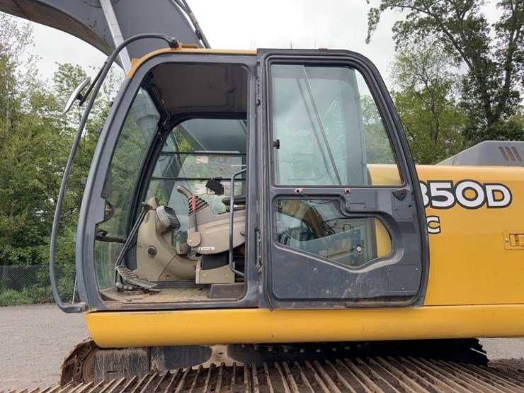 2006-deere-350d-lc-image-35