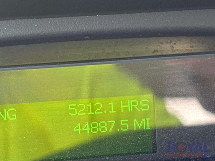 2016-freightliner-114sd-image-7
