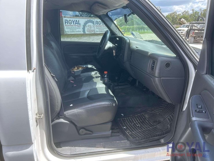 2006-chevrolet-silverado-1500-image-25
