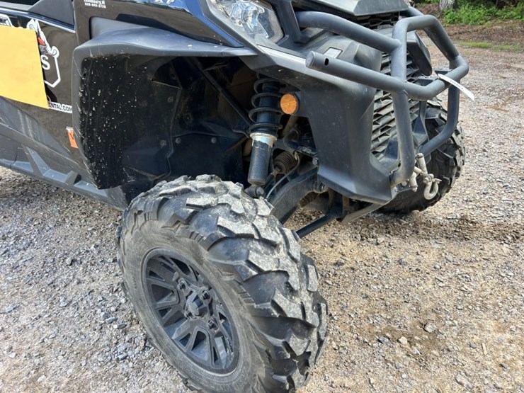 #1400-•-2023-can-am-commander-1000r-xt-image-13