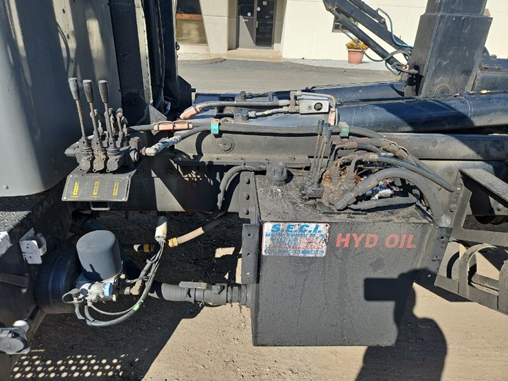 2017-kenworth-t370-image-21