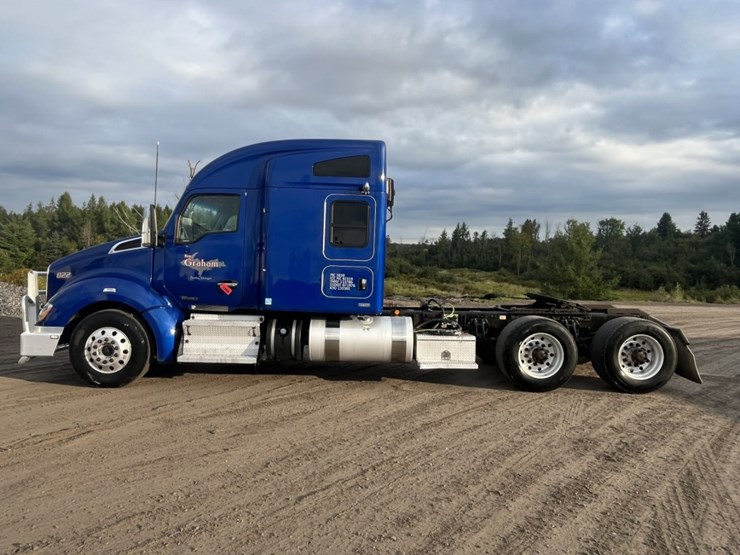 2020-kenworth-t680-image-2