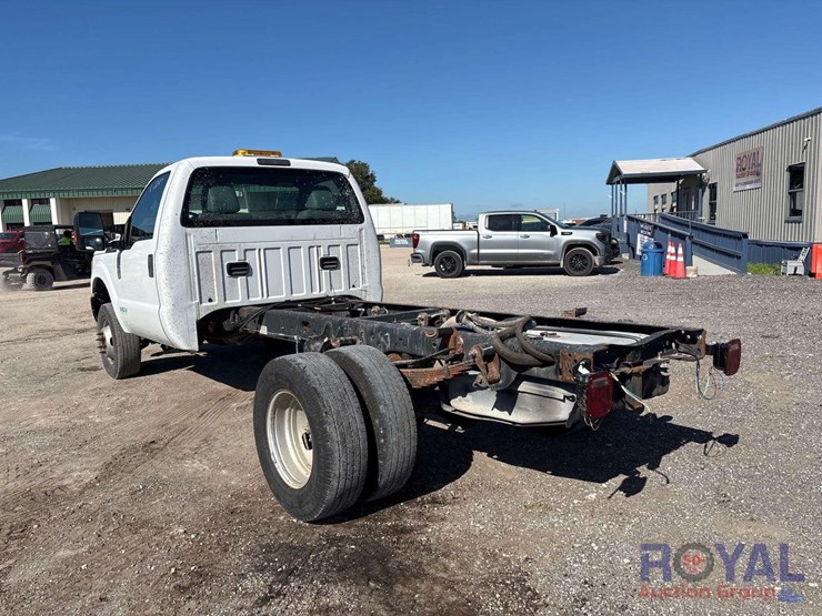 2015-ford-f350-image-4