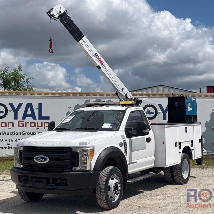 2017 FORD F550