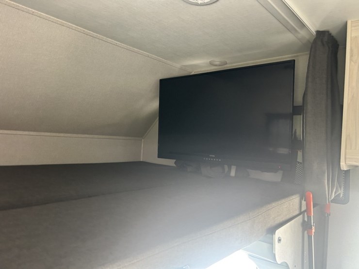 2023-ford-e450-image-66