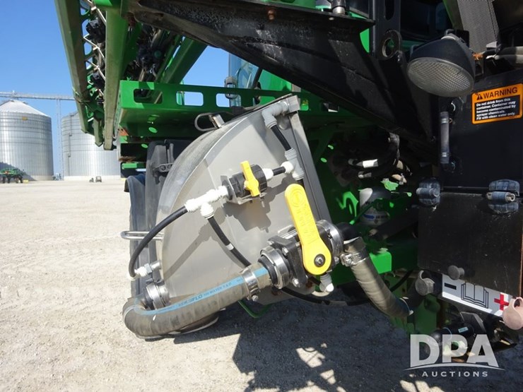 2020-john-deere-f4365-image-90