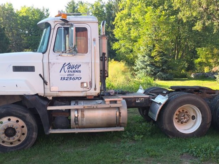 1992-mack-cl613-image-1