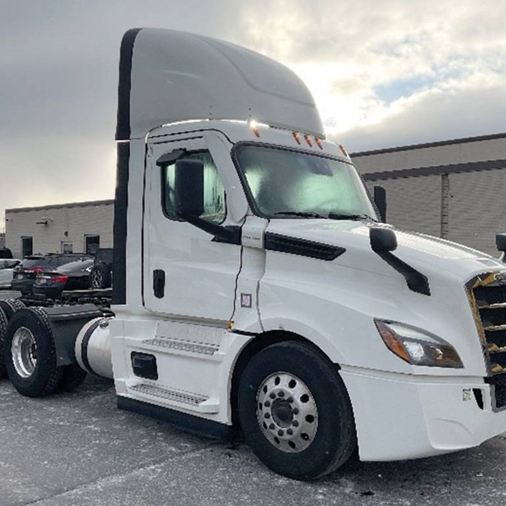 2022 FREIGHTLINER CASCADIA 126