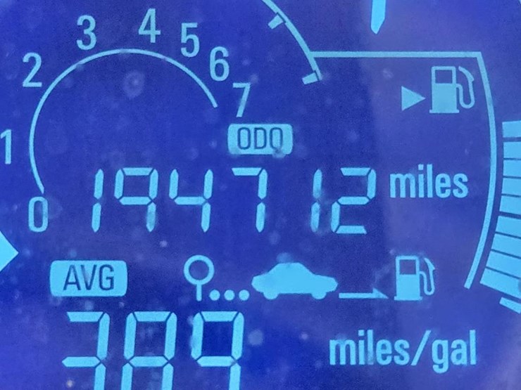 #1580-•-2013-chevrolet-spark-compact-vehicle-image-38