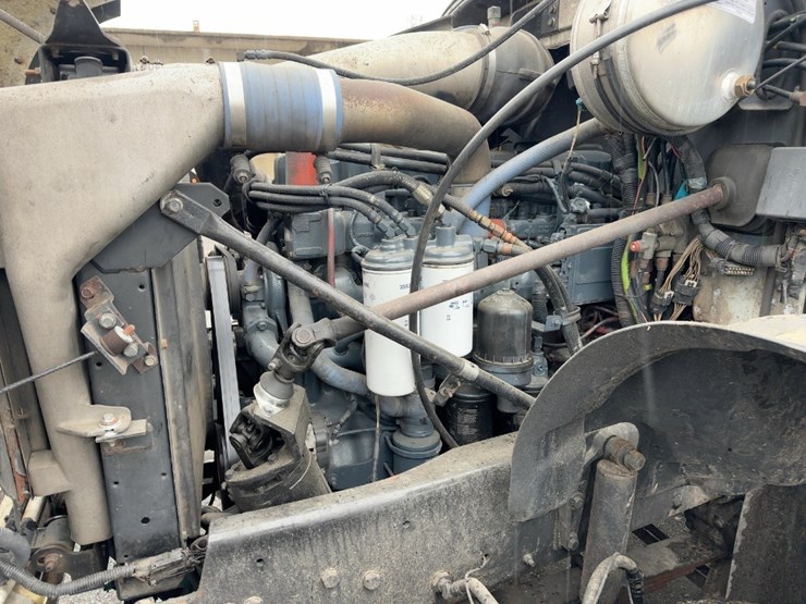 2003-mack-granite-cv713-image-8