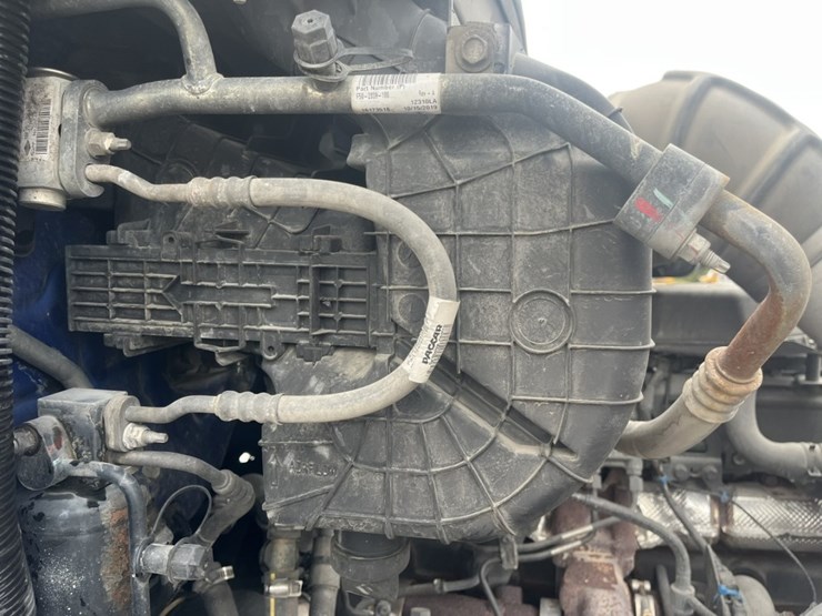 2020-kenworth-t680-image-42
