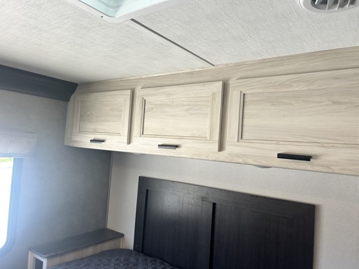 2023-ford-e450-image-85