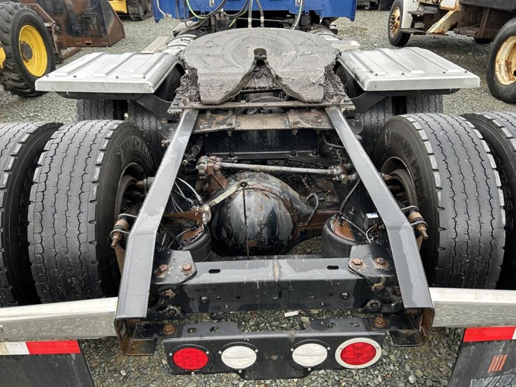 2018-kenworth-t680-image-13