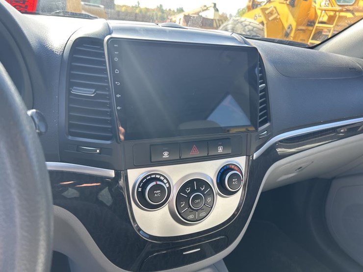 2009-hyundai-santa-fe-image-41