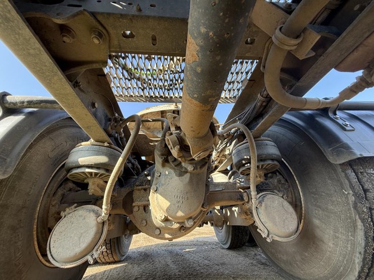 2015-kenworth-t800-image-55