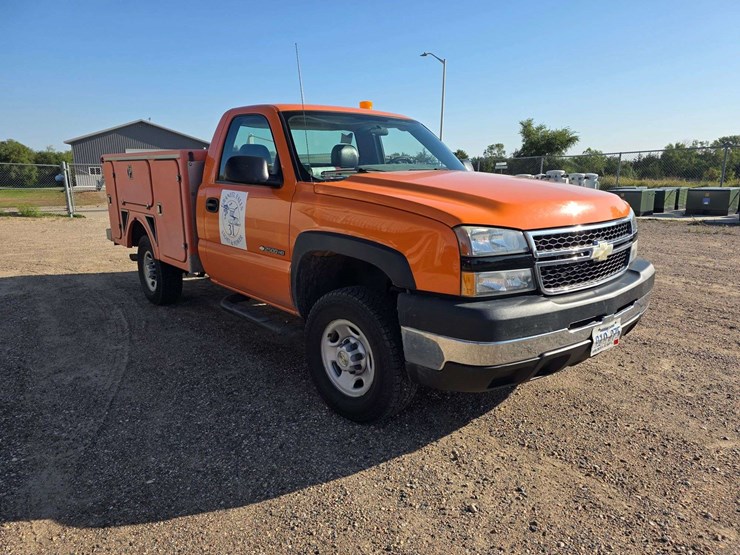 2006-chevrolet-2500hd-image-6