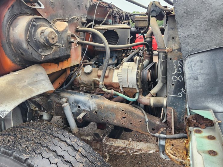 #1647-•-1976-gmc-fuel-truck-image-50