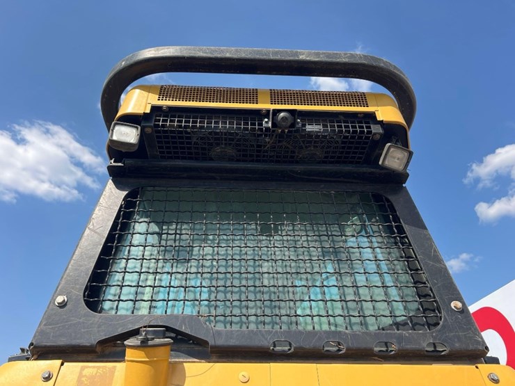2019-caterpillar-d6k2-lgp-image-16