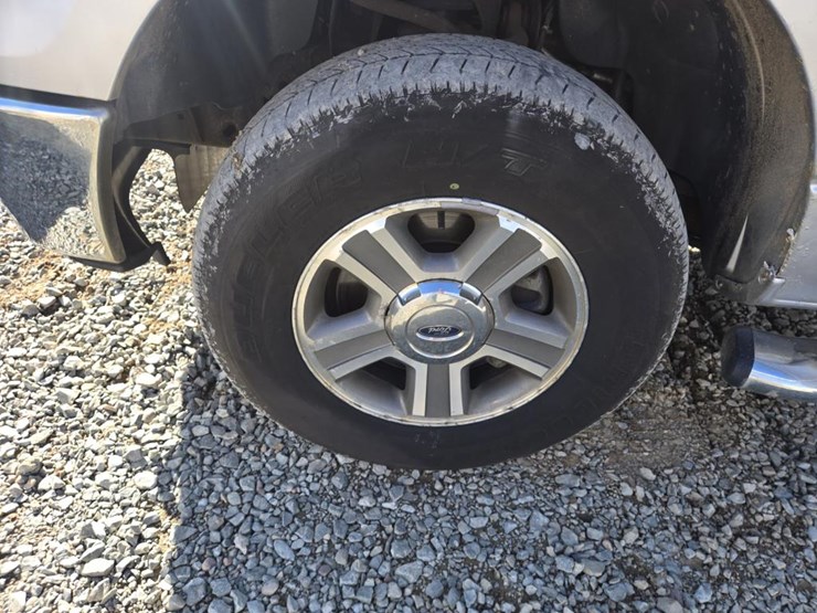 2010-ford-f150-image-46
