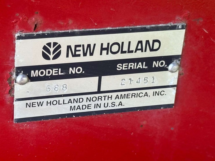 new-holland-688-image-3