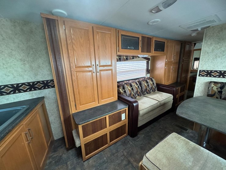 #2285-•-2010-keystone-bullet-250rks-camper-image-70