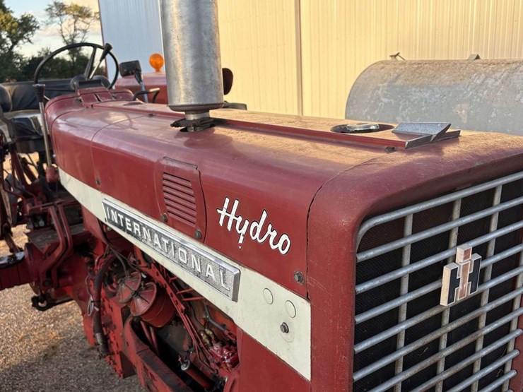 1971-farmall-656-hydro-diesel-tractor,-fenders,-wf,-540-pto,-3pt,-2-hyd,-16.9-38-rears,-7.50-16-fron-image-32