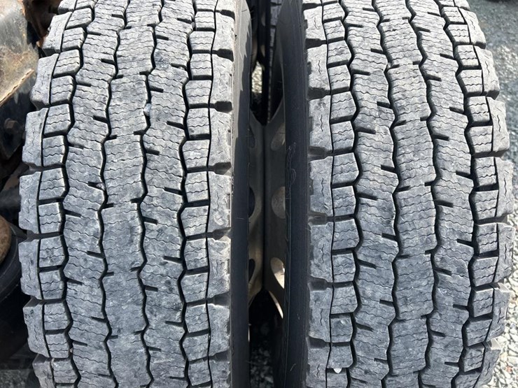 2015-peterbilt-579-image-91