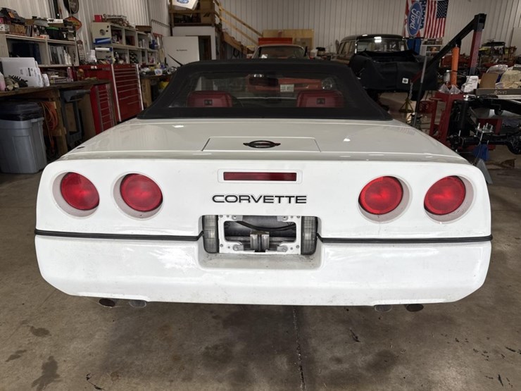 #1399-•-1990-chevrolet-corvette-convertible-car-image-4