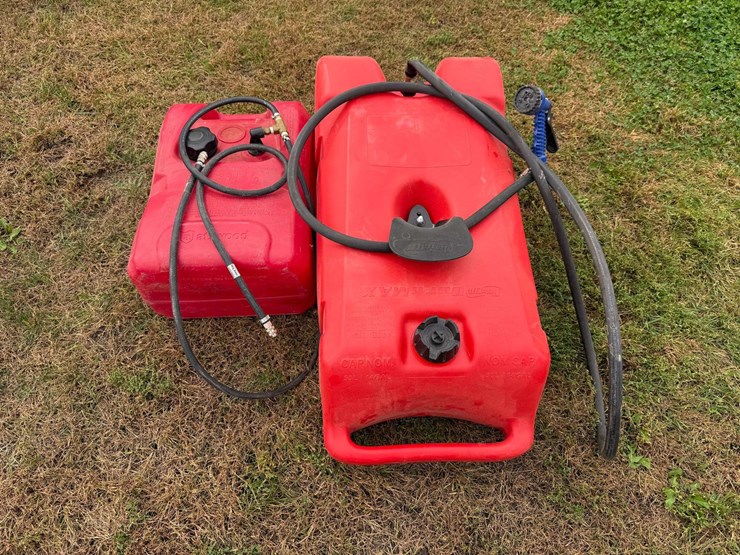 (2)-boat-gas-tanks,-buying-all-for-one-money-image-1