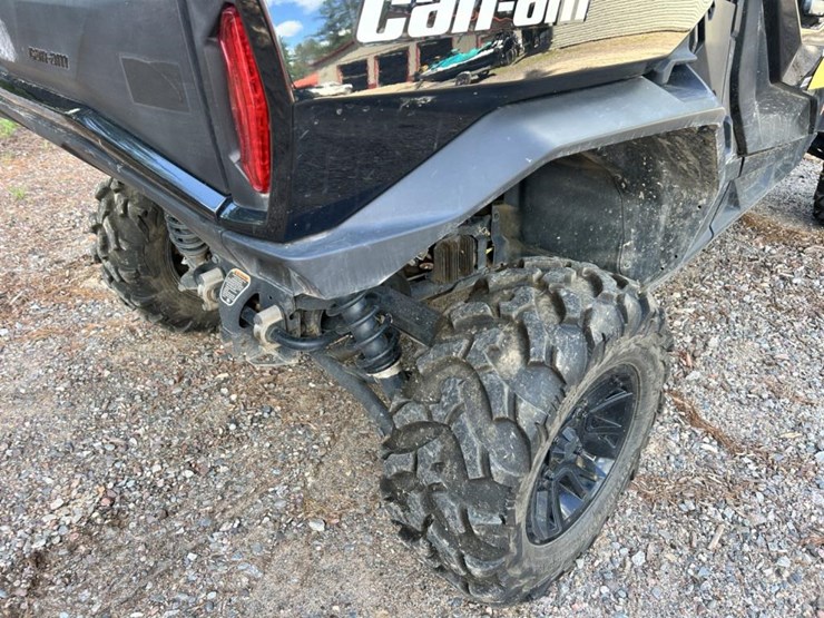 #1401-•-2023-can-am-1000r-commander-xt-image-21