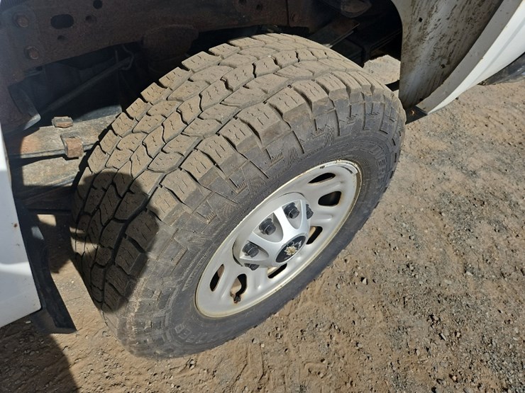 2017-chevrolet-3500hd-image-11