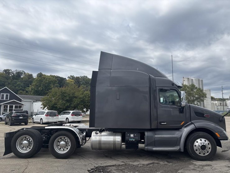 2017-peterbilt-579-image-5