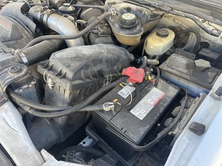 2004-ford-f550-xl-image-36