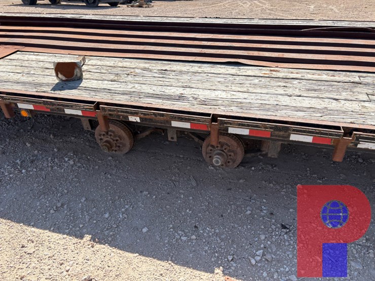 2004-big-bubba’s--25’-x-8’-t/a-gooseneck-trailer-image-7