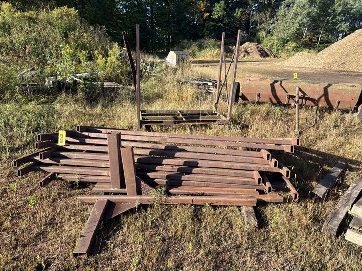 #2759-•-misc.-steel-post-and-rolling-dolly-image-2