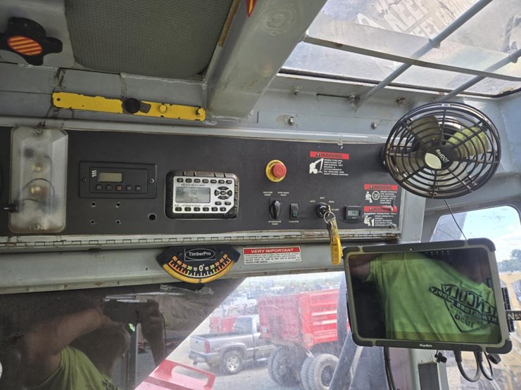 2010-timberpro-tn725b-image-78