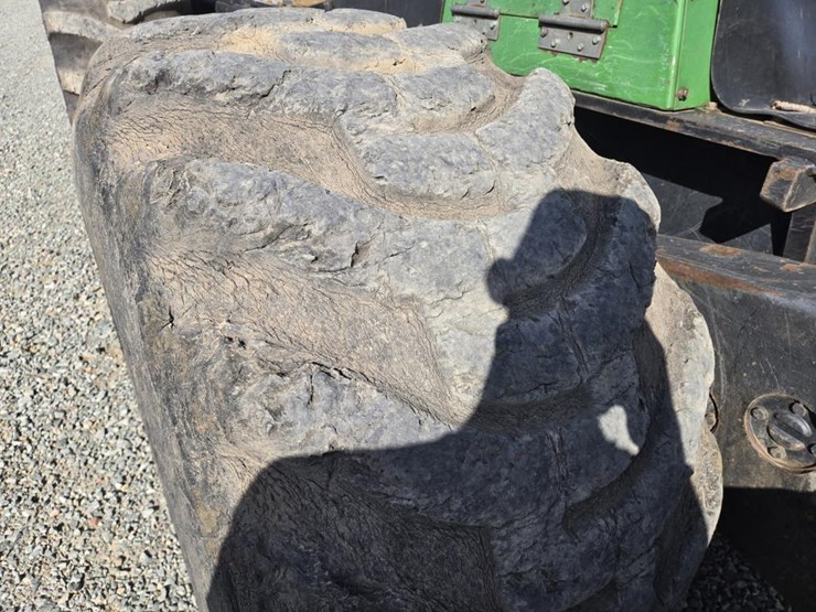 2010-john-deere-2010-image-96