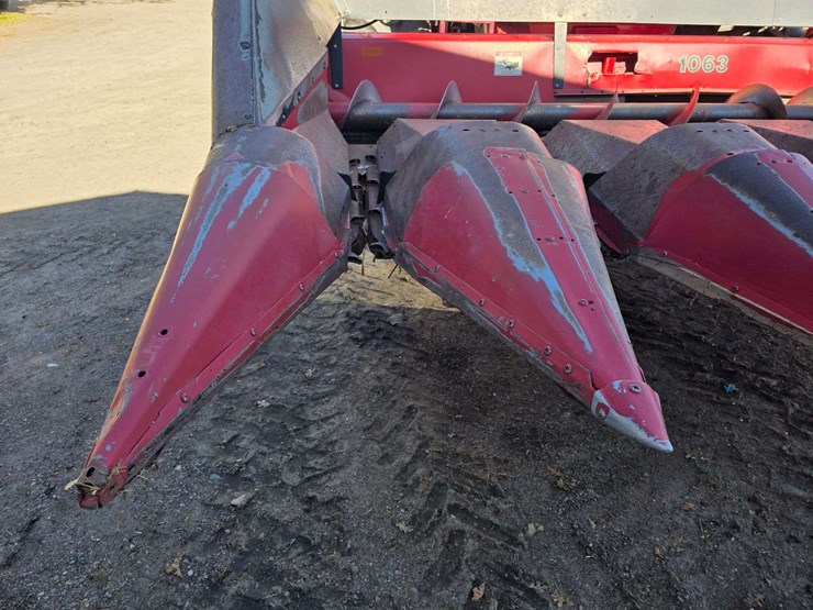 case-ih-1063-image-3