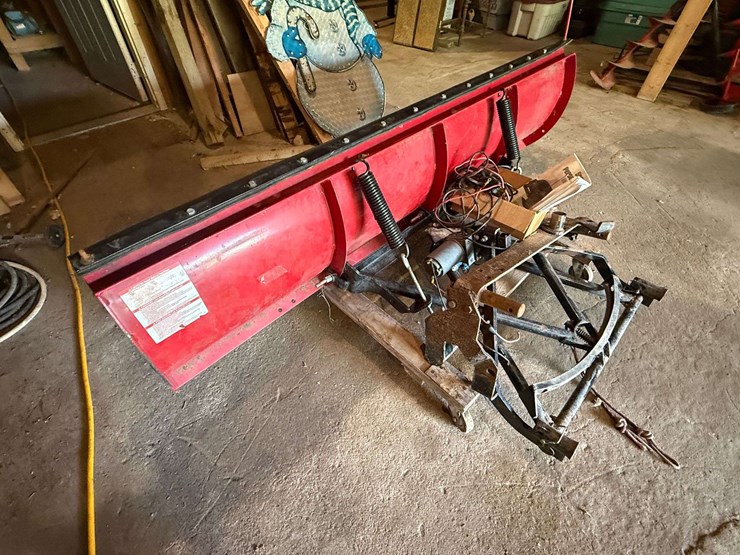 snobear-snowplow,-7’-wide-blade,-manual-swing-adjustment,-electric-winch-for-up-and-down,-was-mounte-image-5