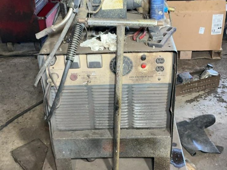 #115-•-miller-deltaweld-450-welder-image-1