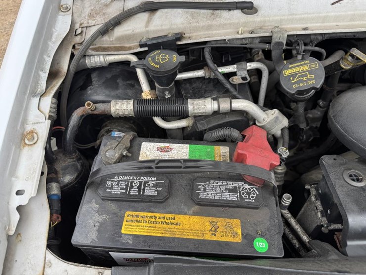 2011-ford-cargo-image-54