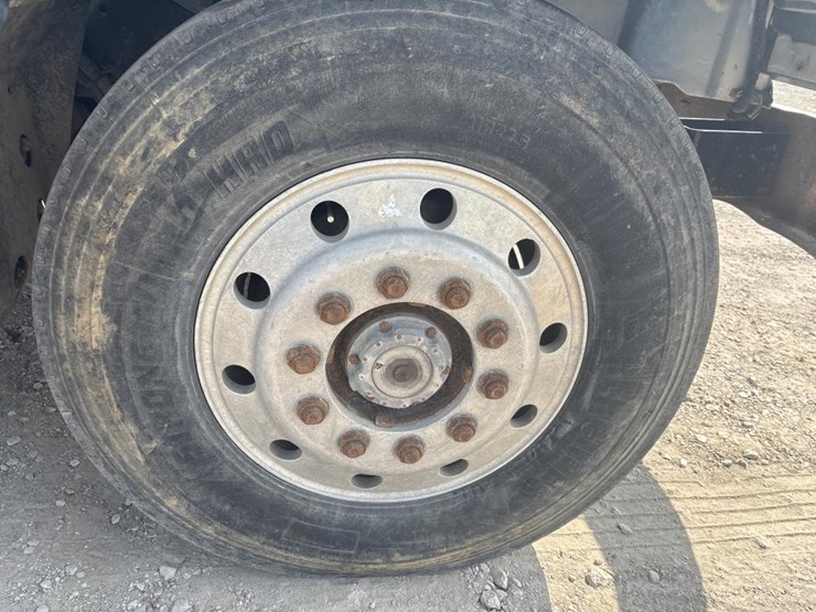 2000-mack-rd600-image-29