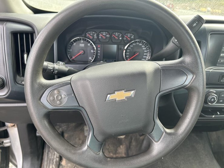 2017-chevrolet-silverado-1500-image-43