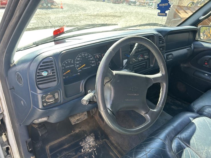 1997-chevrolet-tahoe-image-56