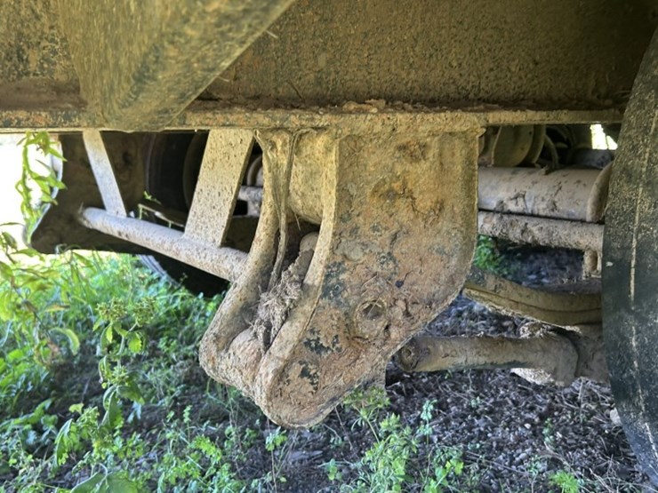 #1753-•-2005-western-star-tri-axle-storm-cleanup-truck-image-24