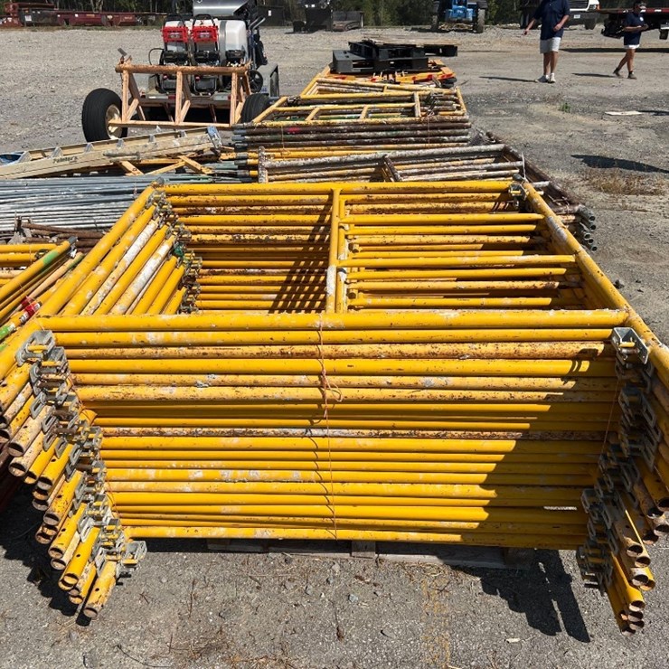 PALLET OF SCAFFOLDING (APPROX. 21 PC)