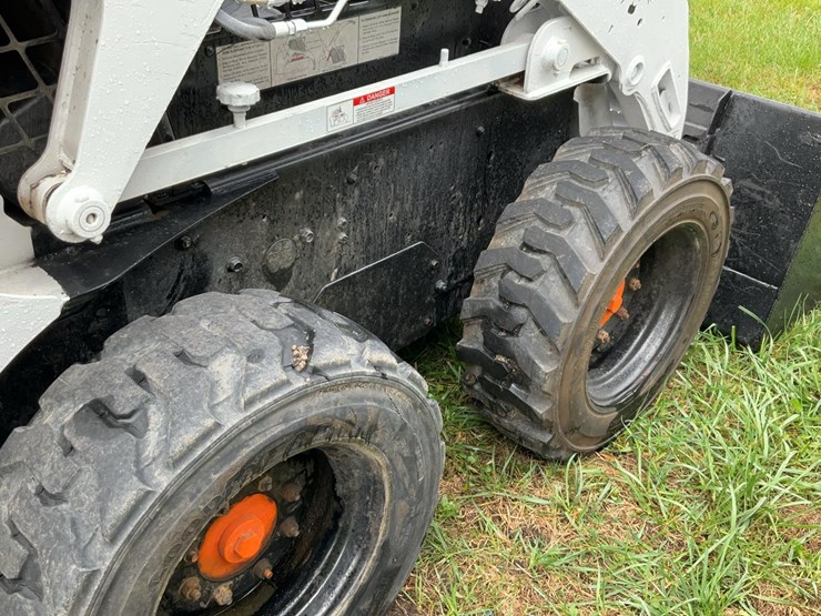 2010-bobcat-s175-image-32