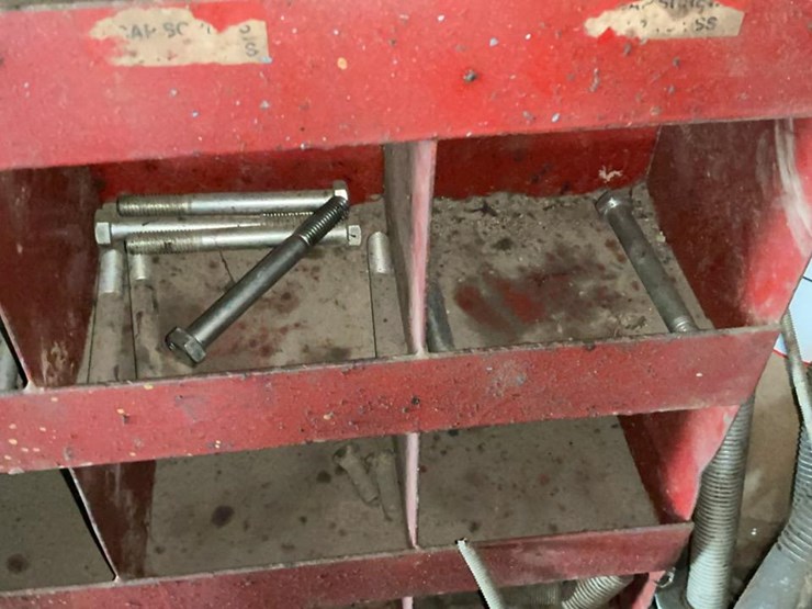#120-•-coarse-thread-bolts-rack-and-contents-image-71